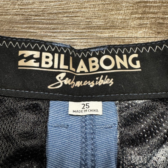 Billabong Submersible Swim Trunks Size 25 - Picture 4 of 7